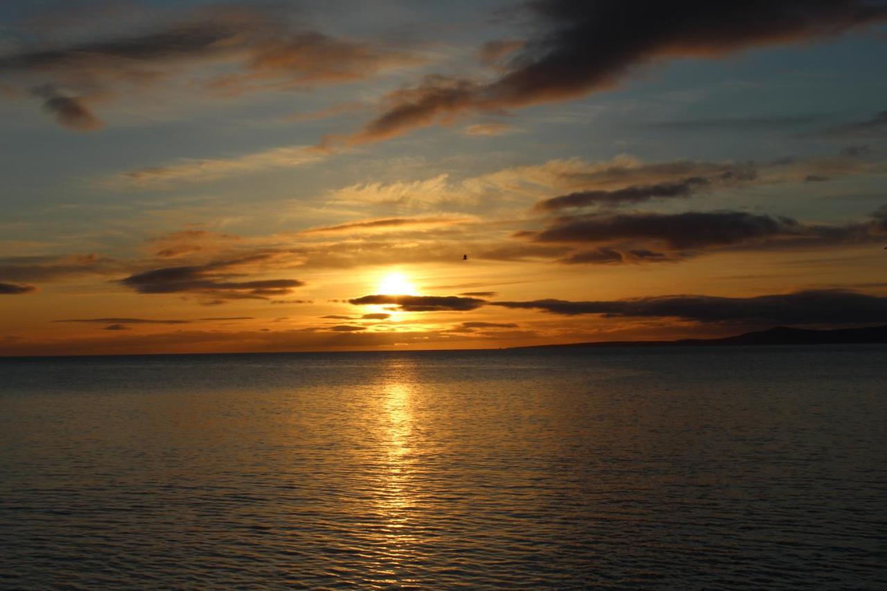 Beachfront Panoramic Seaview Free Wifi & Parking Villa Lossiemouth Buitenkant foto